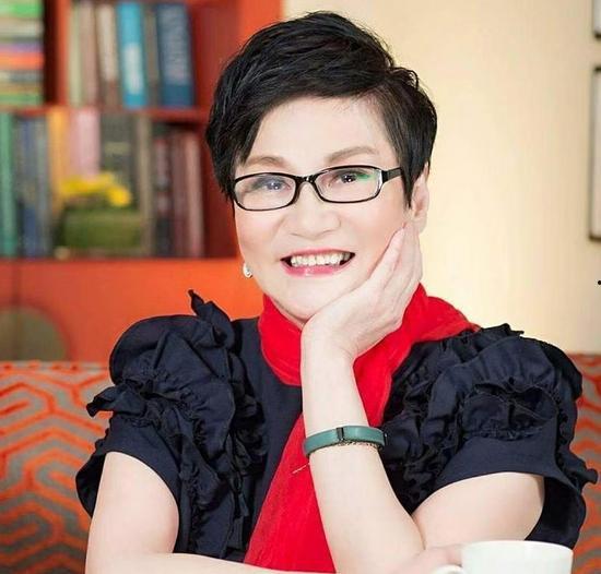 张小燕最新爆料新闻直播,娱乐圈最新爆料大揭秘! 第1张 张小燕最新爆料新闻直播,娱乐圈最新爆料大揭秘! 第1张